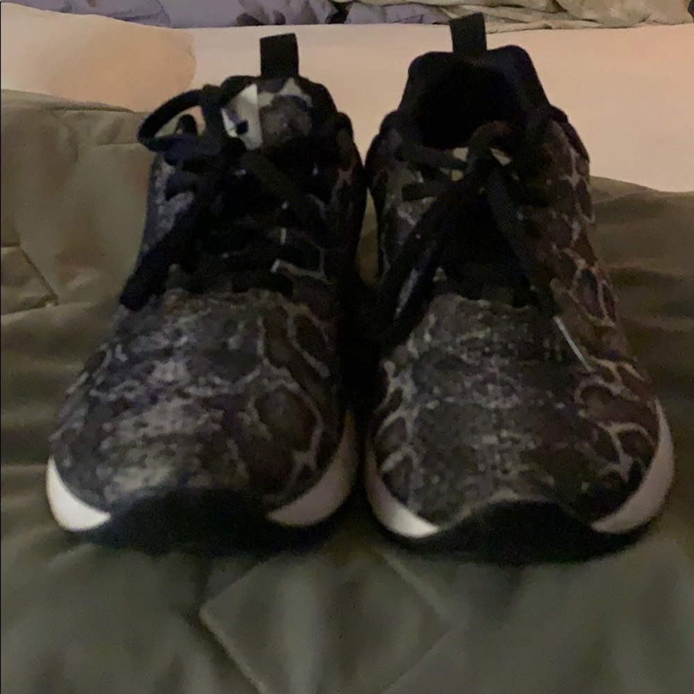 Nike Air Max’s Siren in Snakeprint